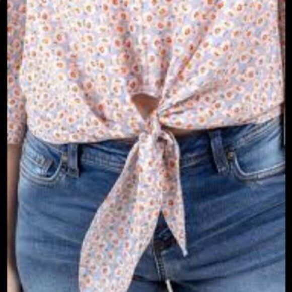 Francesca’s Carissa Front Tie Knot Cropped Floral Top Gray S - Picture 9 of 11